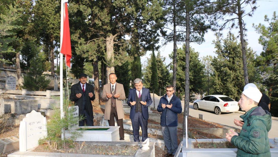 Amasya’lı Şehit Öğretmen Kabri Başında Anıldı