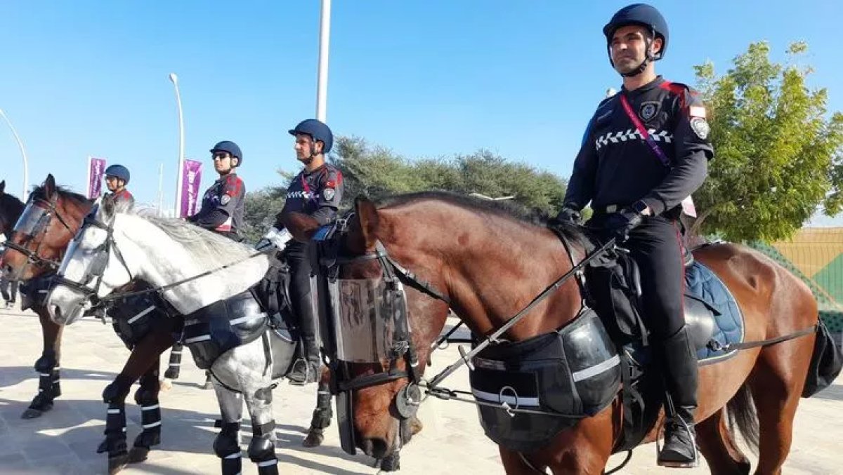 22022 FIFA Dünya Kupasında,Katar Polis Gücü’nde görev alan Türk polisler ilgi odağı oldu.