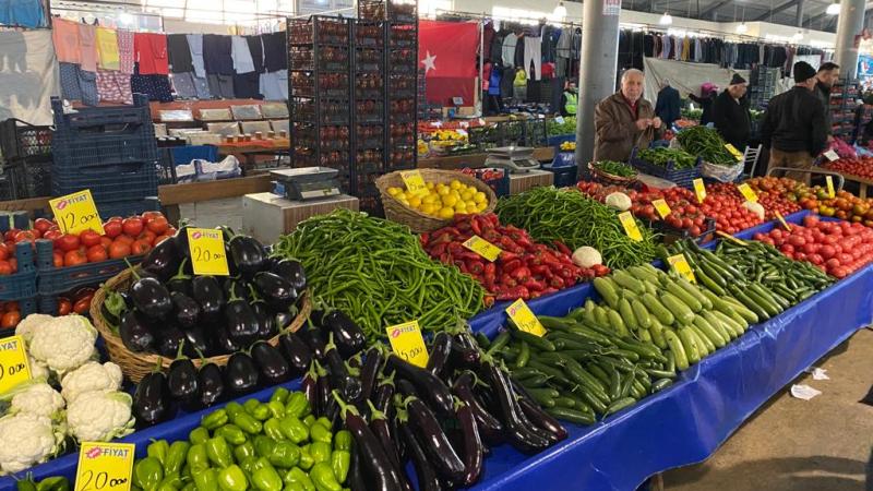 Zabıta Ekiplerinden Pazar Yerlerinde Etiket Denetimi