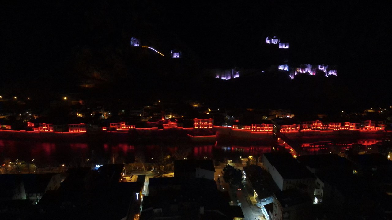 Amasya’nın Tarihi Güzelliği Işıklandırma İşlemi Tamamlandı