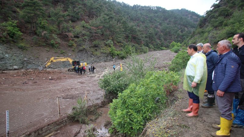 Amasya’da Sel Can Aldı; Yollar Kapandı