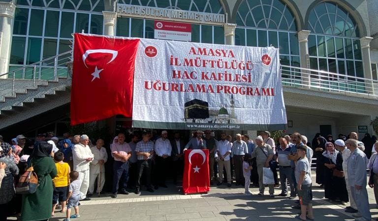 Amasya’dan Hacı Adayları Kutsal Topraklara Uğurlandı