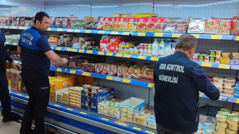 Amasya’da Marketler Denetleniyor