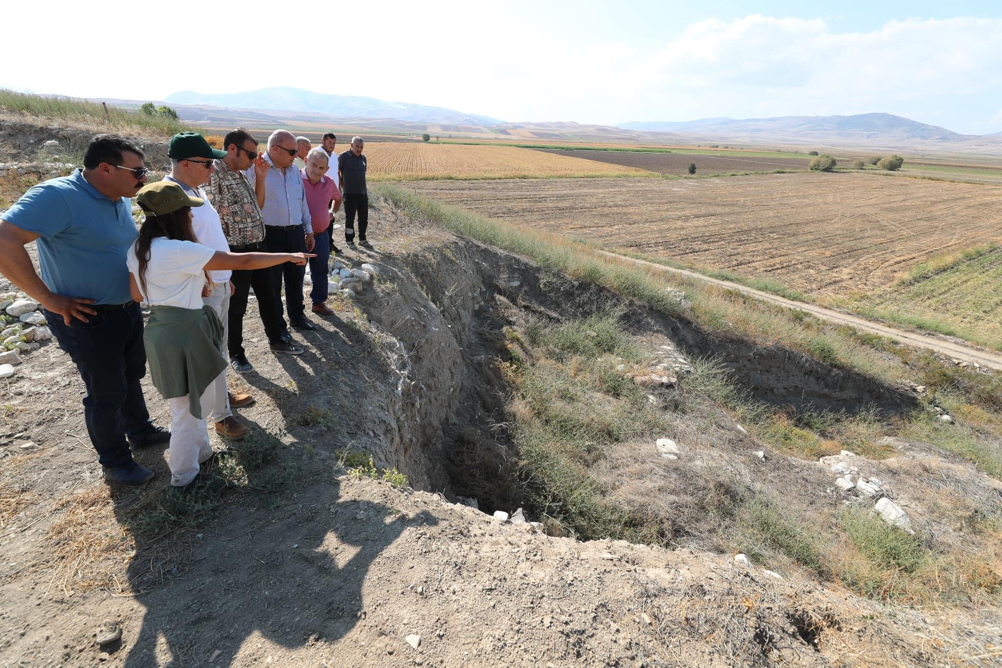 Oluz Höyük Arkeoloji Kazıları İncelendi