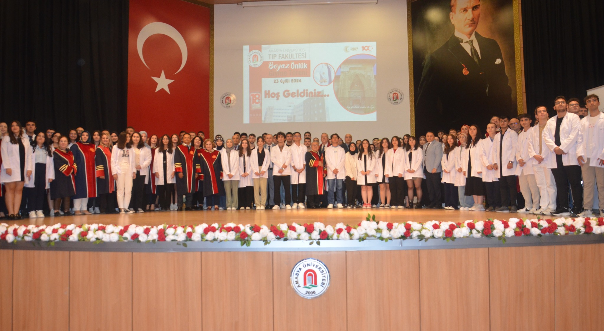 Amasya Üniversitesi’nin hekim adayları beyaz önlüklerini giydi